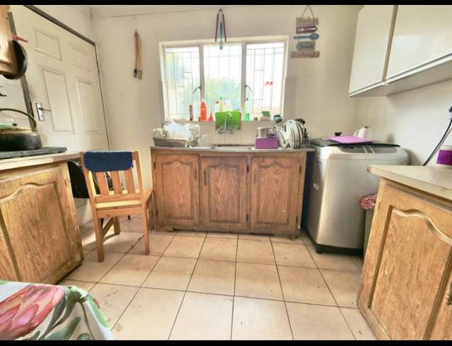 3 BEDROOM HOUSE FOR SALE IN MINNEBRON
